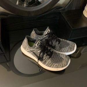 Nike flyknit shoes